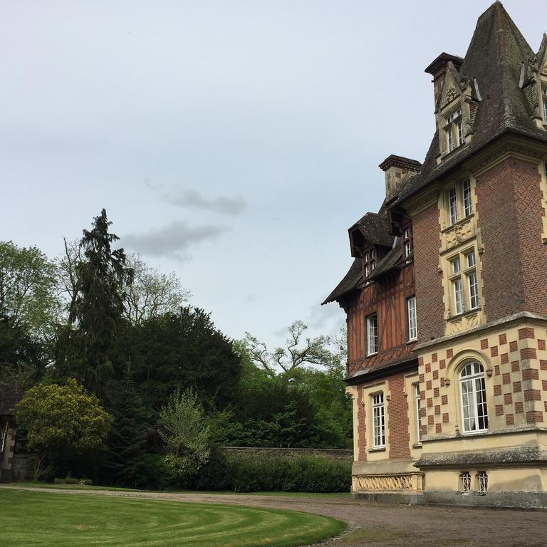 Le Manoir De Benedicte B&B Cahan Exterior photo